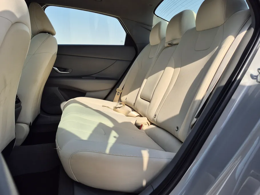2023 Hyundai Elantra Smart 