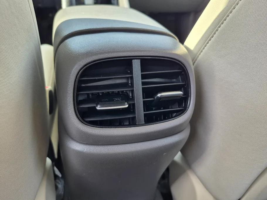 2023 Hyundai Elantra Smart 