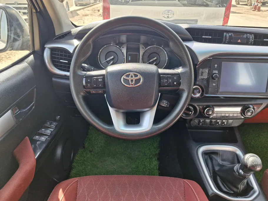 تويوتا هايلكس GLX 4X4 2.4L MT DSL 2023 