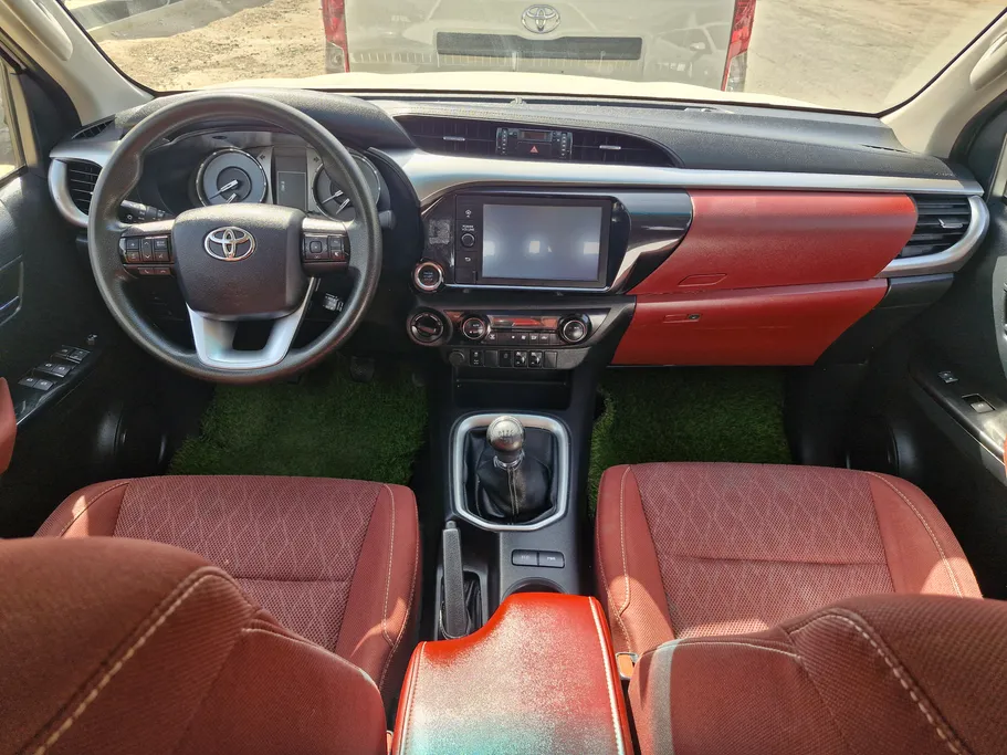 تويوتا هايلكس GLX 4X4 2.4L MT DSL 2023 