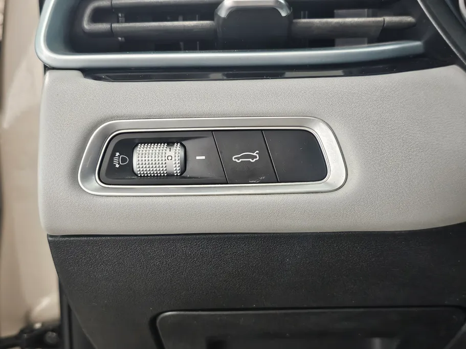 2023 Geely Emgrand GF 