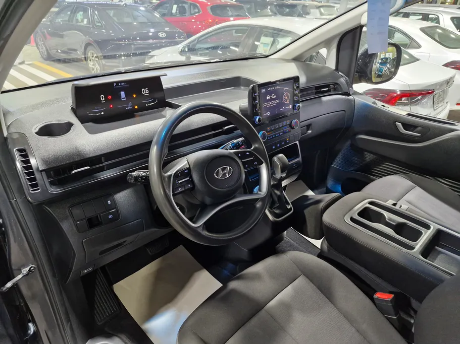 2024 Hyundai Staria Smart 9 ST 