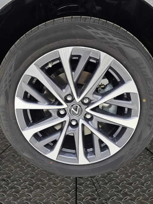 لكزس ES 300 AH Hybrid  2025 