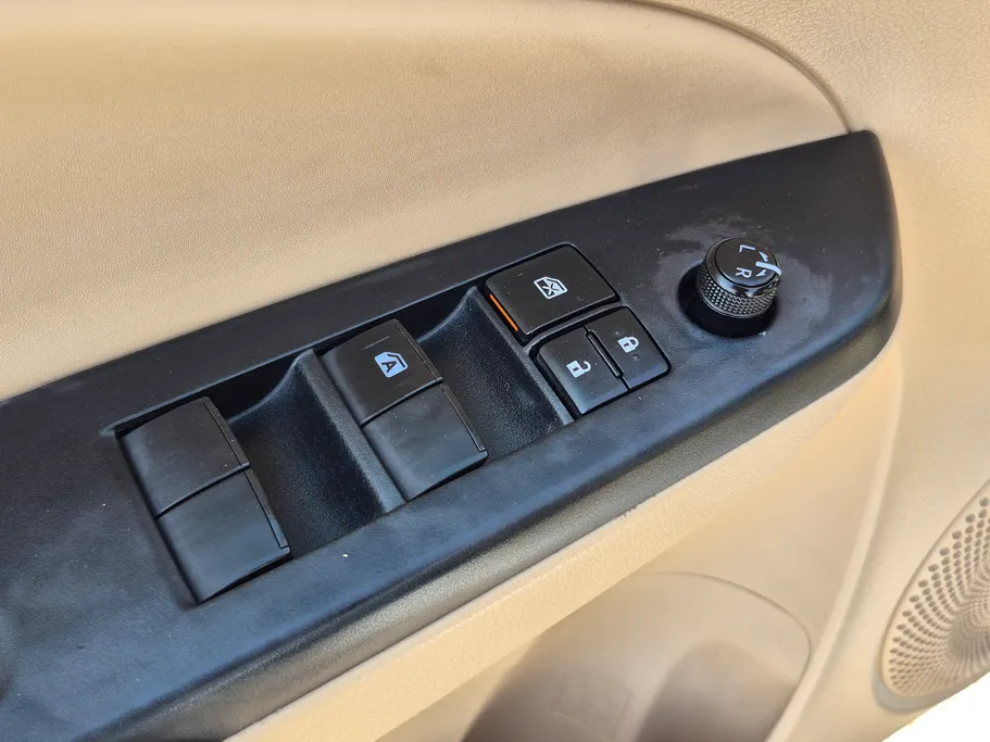 2021 Toyota Yaris  Y 