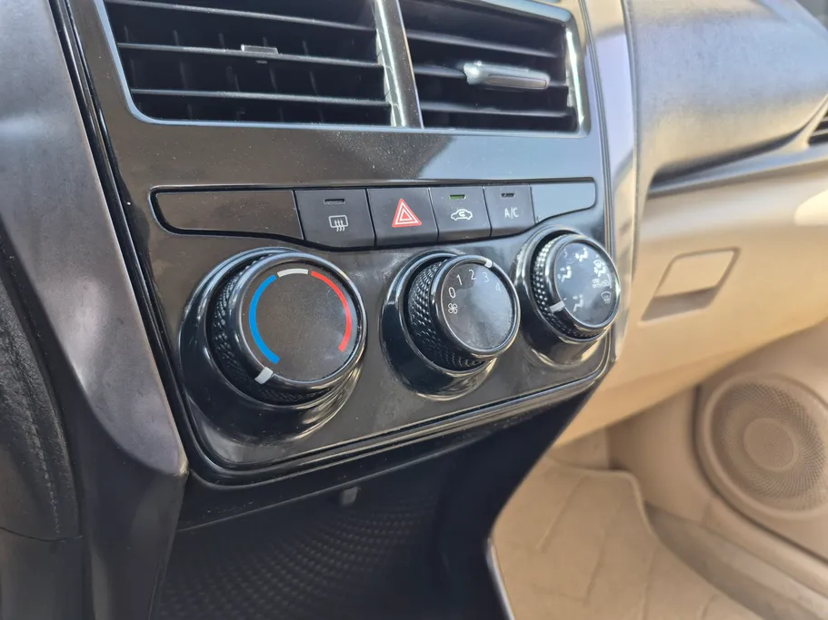2021 Toyota Yaris  Y 