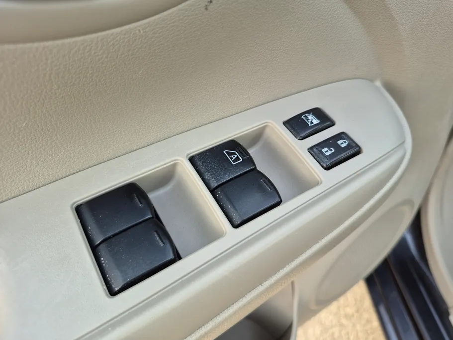2023 Nissan Sunny SV Comfort 