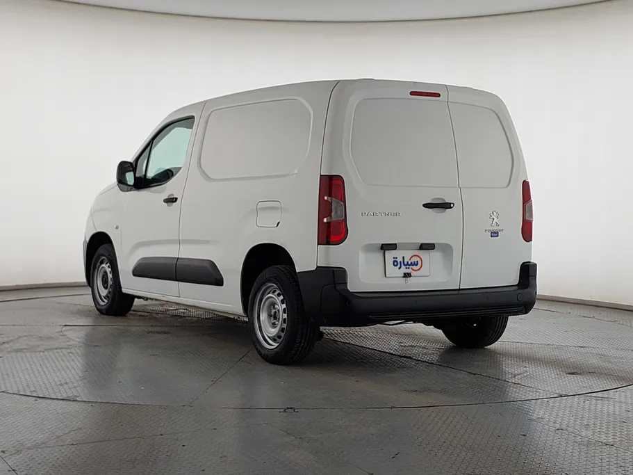 2023 Peugeot Partner Short van 