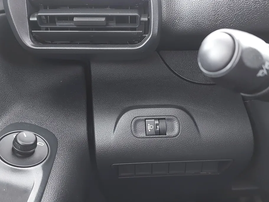 2023 Peugeot Partner Short van 