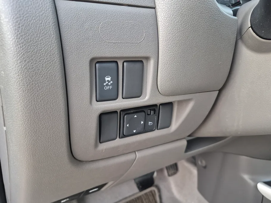 2023 Nissan Sunny SV Comfort 