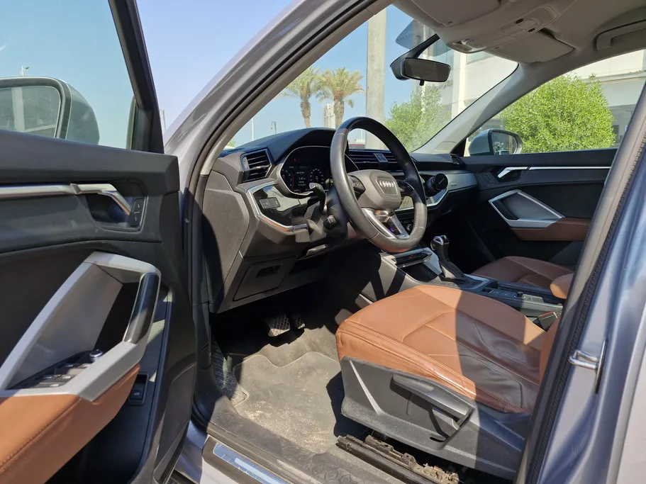 2023 Audi Q3 35 TFSl 