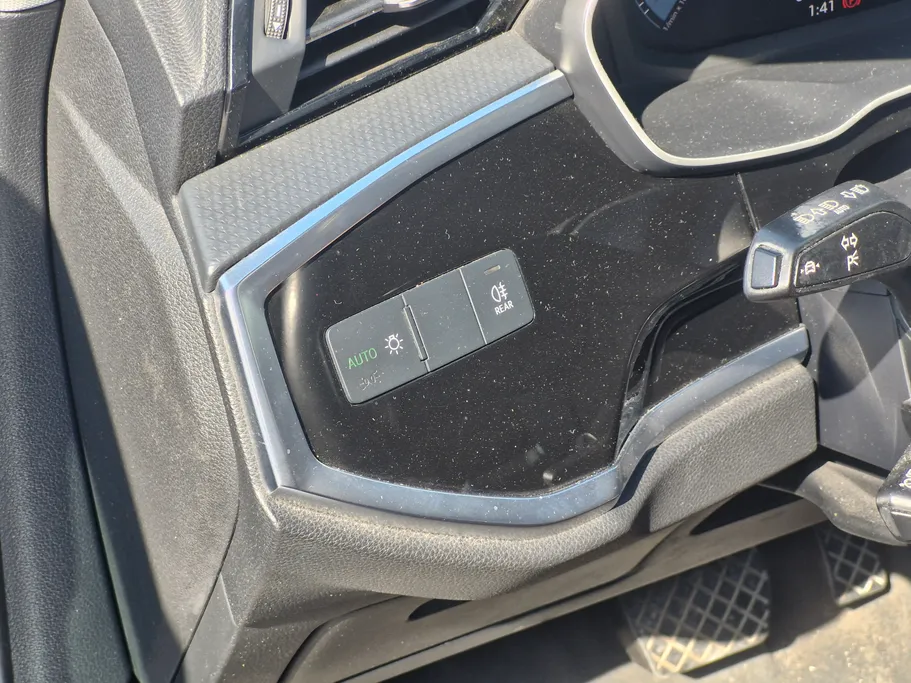 2023 Audi Q3 35 TFSl 