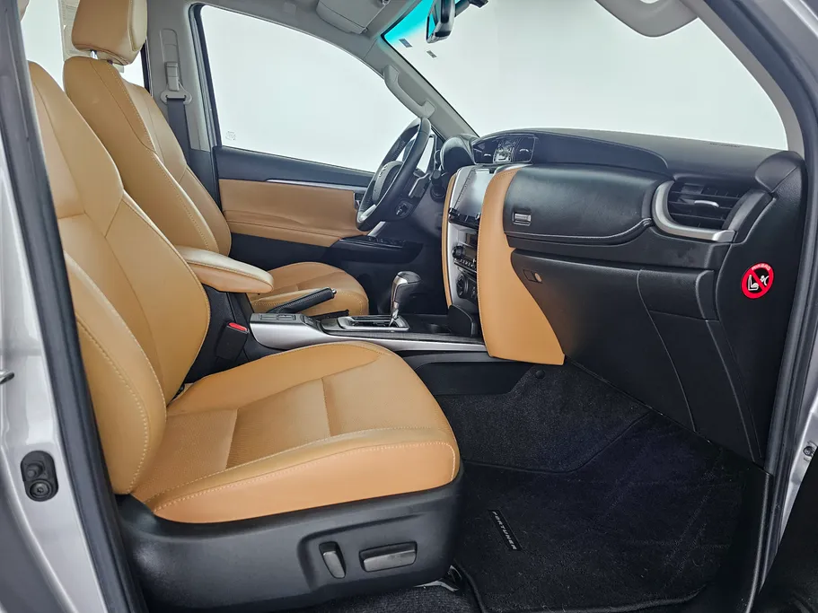 تويوتا فورتشنر SR5 2021 