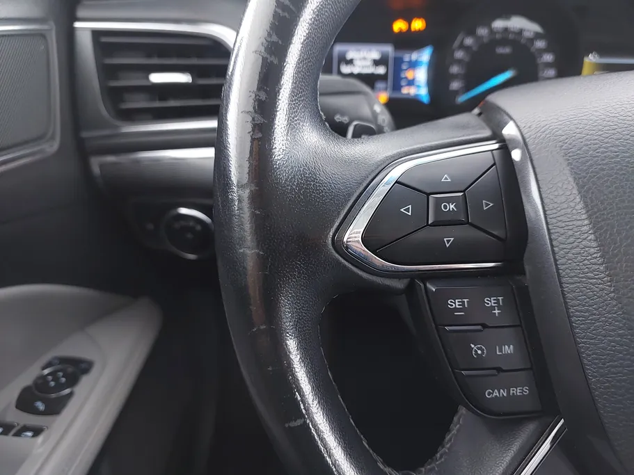 2022 Ford Taurus Ambiente 