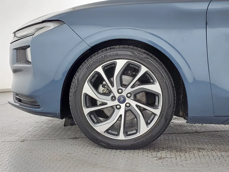 فورد تورس تيتانيوم الإصدار الجديد 2023 