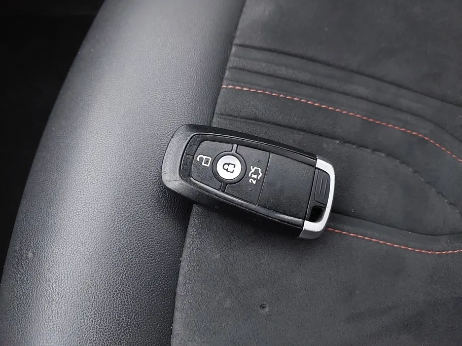 فورد تورس تيتانيوم الإصدار الجديد 2023 