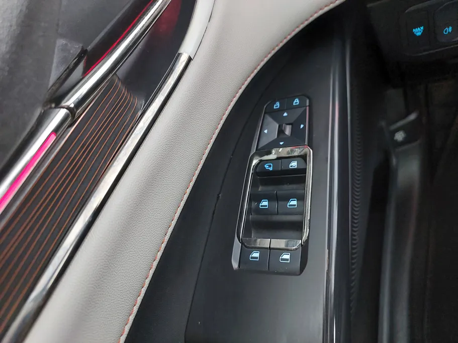 فورد تورس تيتانيوم الإصدار الجديد 2023 