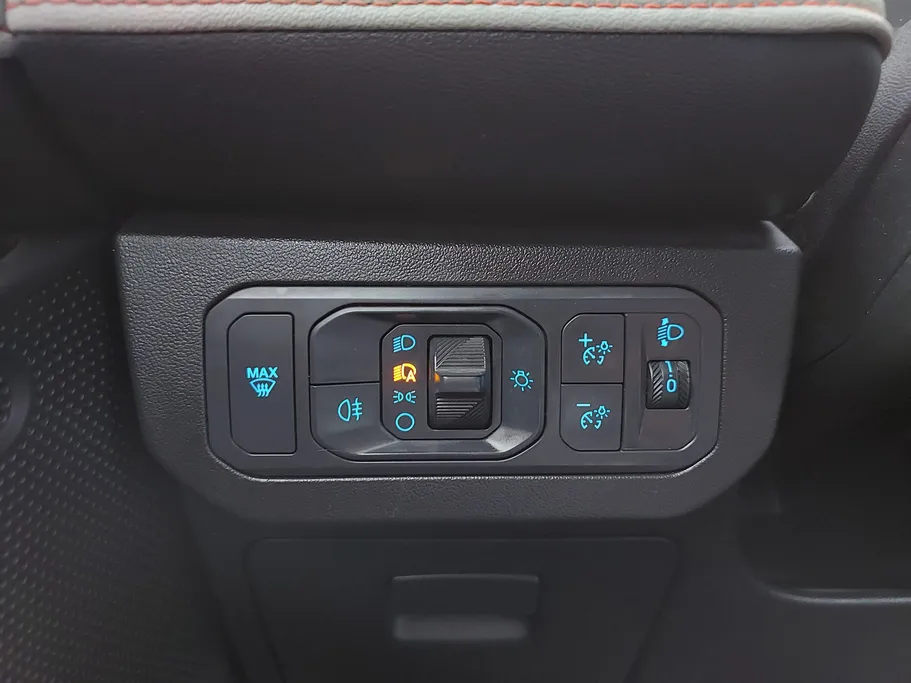 فورد تورس تيتانيوم الإصدار الجديد 2023 