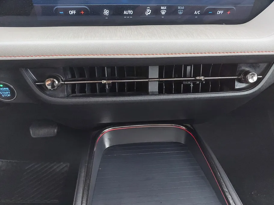 فورد تورس تيتانيوم الإصدار الجديد 2023 