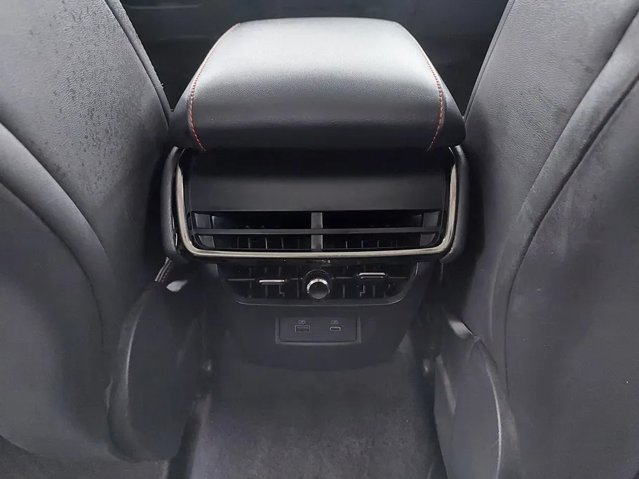 فورد تورس تيتانيوم الإصدار الجديد 2023 