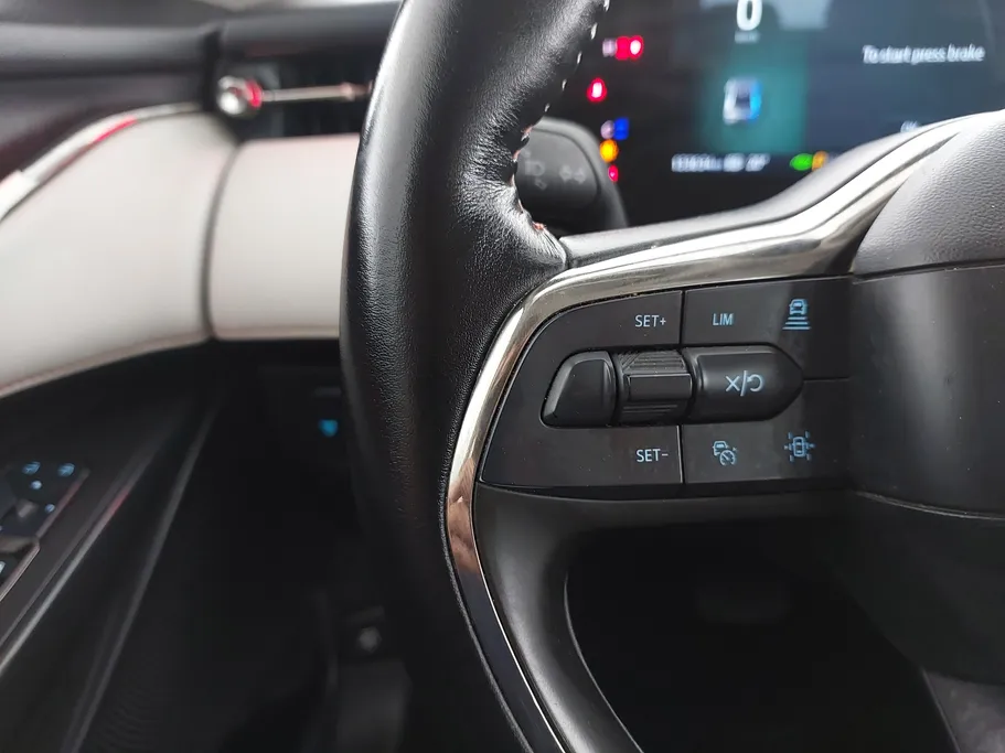 فورد تورس تيتانيوم الإصدار الجديد 2023 