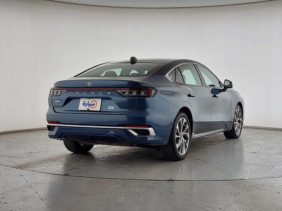 فورد تورس تيتانيوم الإصدار الجديد 2023 