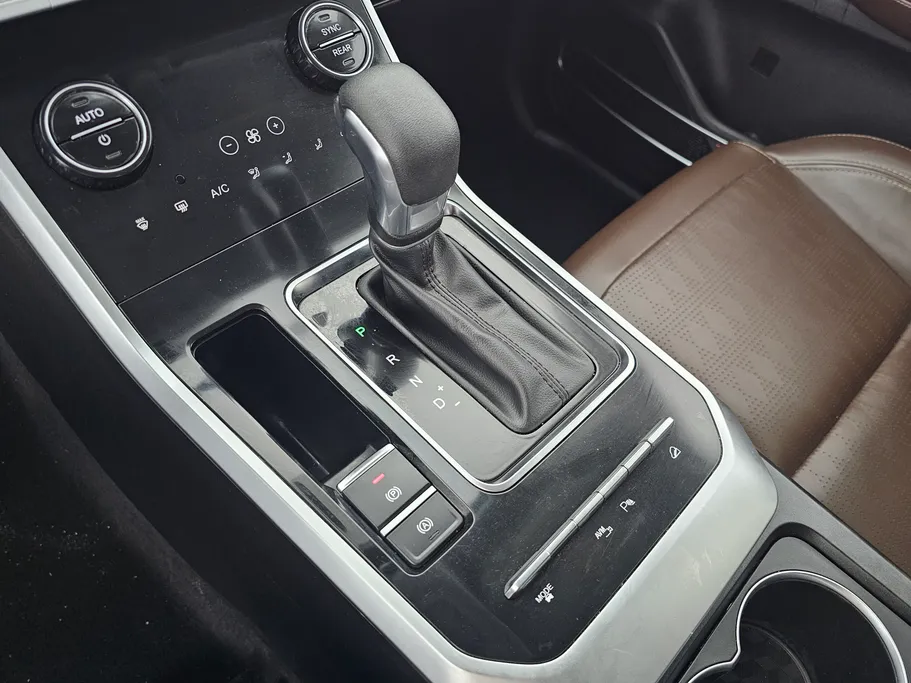 شيري تيجو 8 لاكجري 2022 