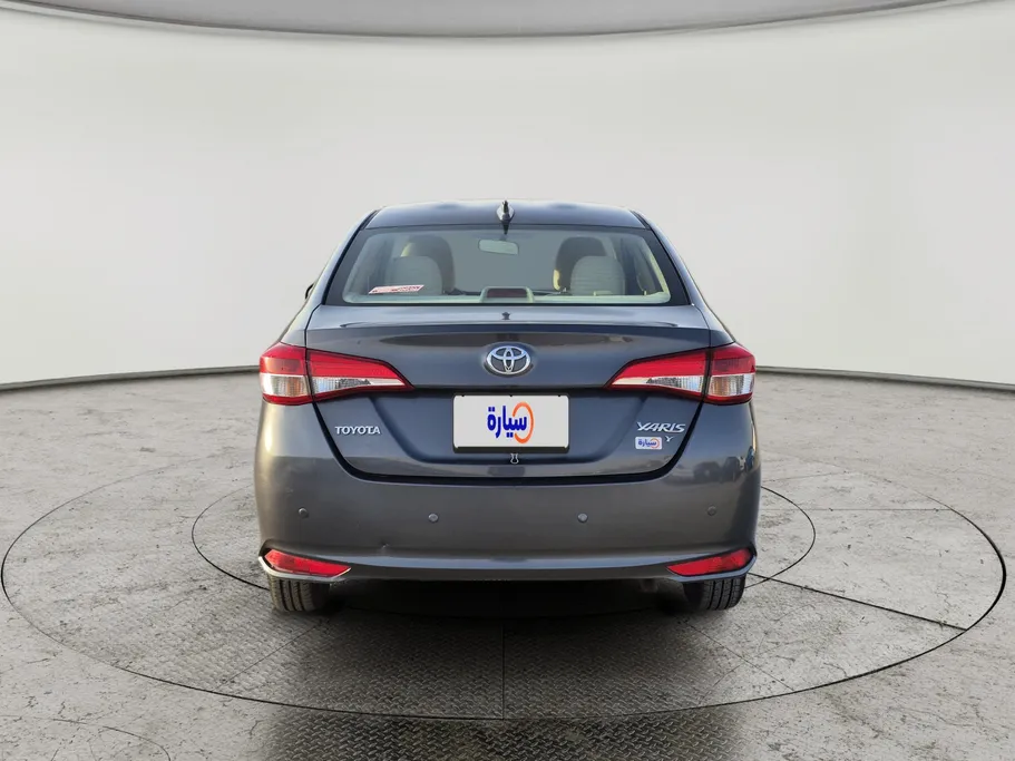 2022 Toyota Yaris  Y 
