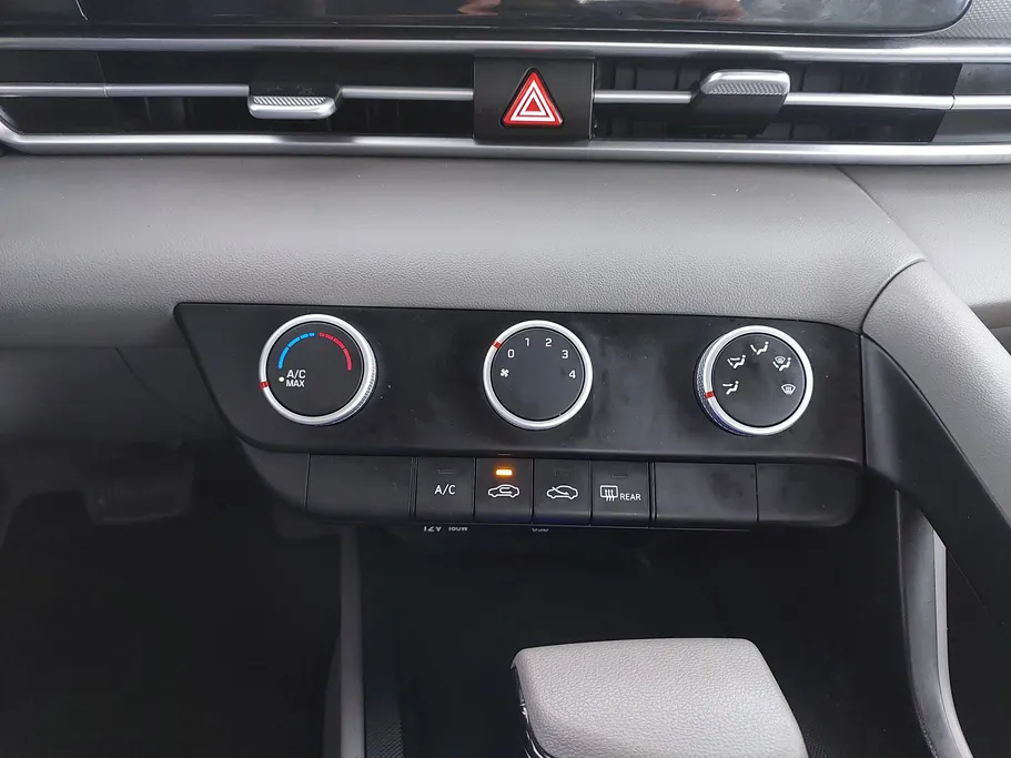 2024 Hyundai Elantra Fleet 