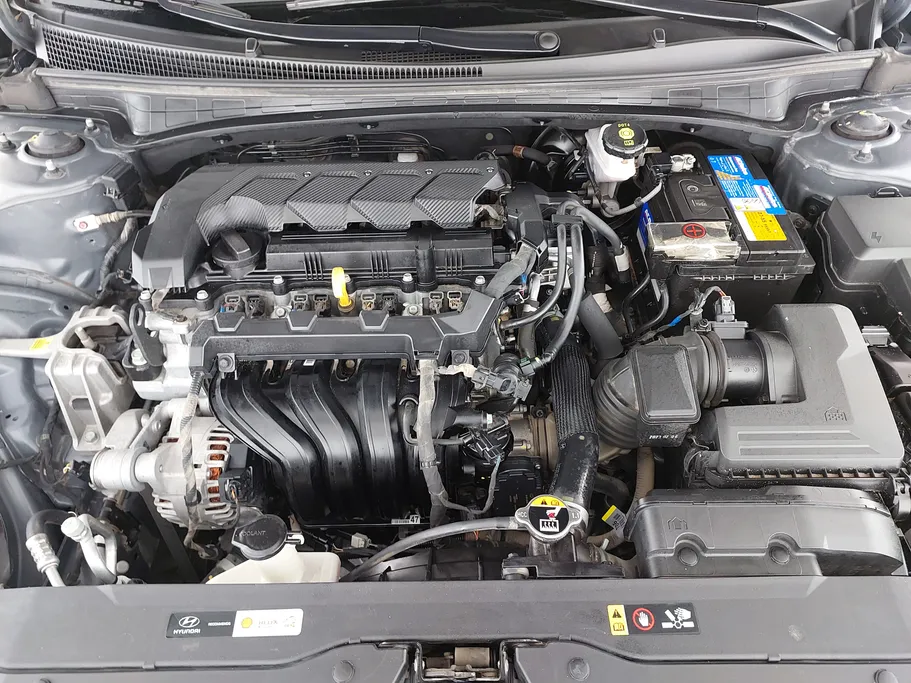 2023 Hyundai Elantra Smart 