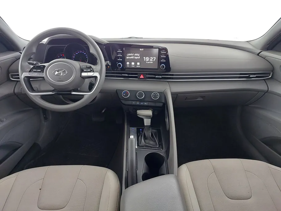 2023 Hyundai Elantra Smart 