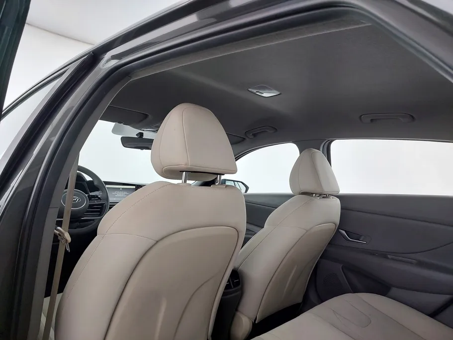 2023 Hyundai Elantra Smart 