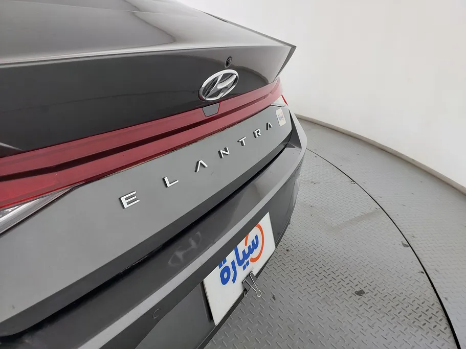 2023 Hyundai Elantra Smart 