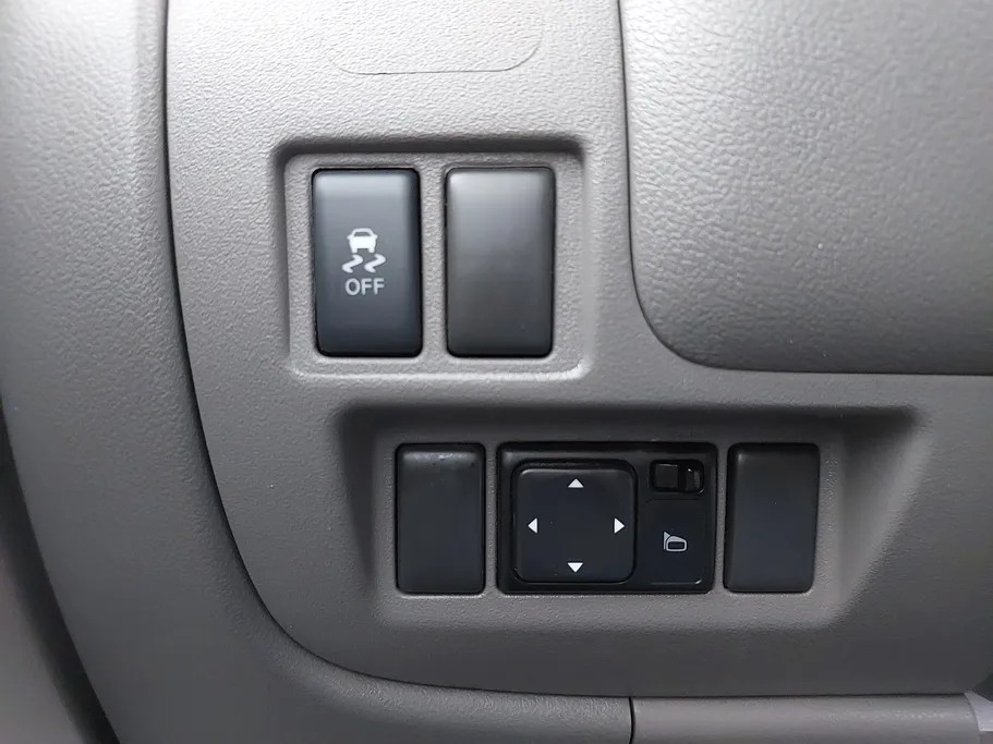 2023 Nissan Sunny SV Comfort 