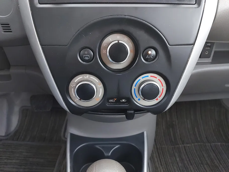2023 Nissan Sunny SV Comfort 