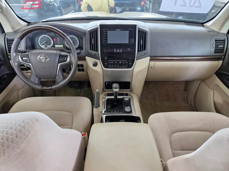 تويوتا لاندكروزر GXR1 2021 