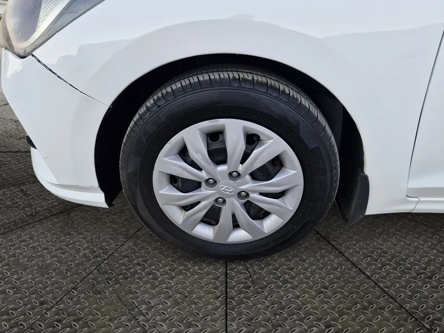 2022 Hyundai Accent Smart 