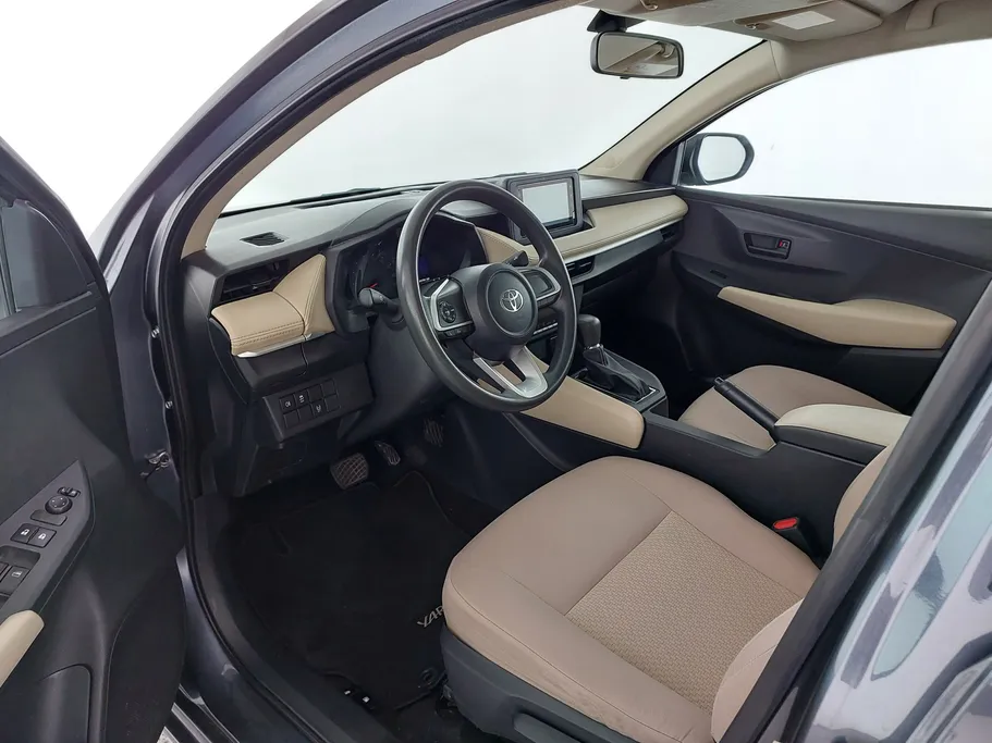2023 Toyota Yaris  Y 