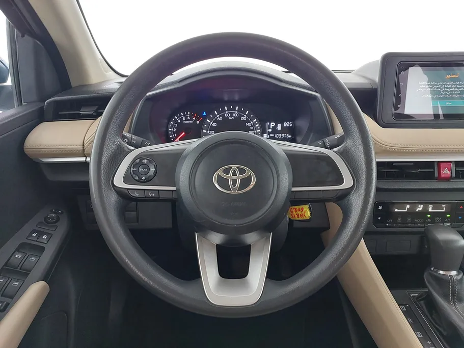 2023 Toyota Yaris  Y 