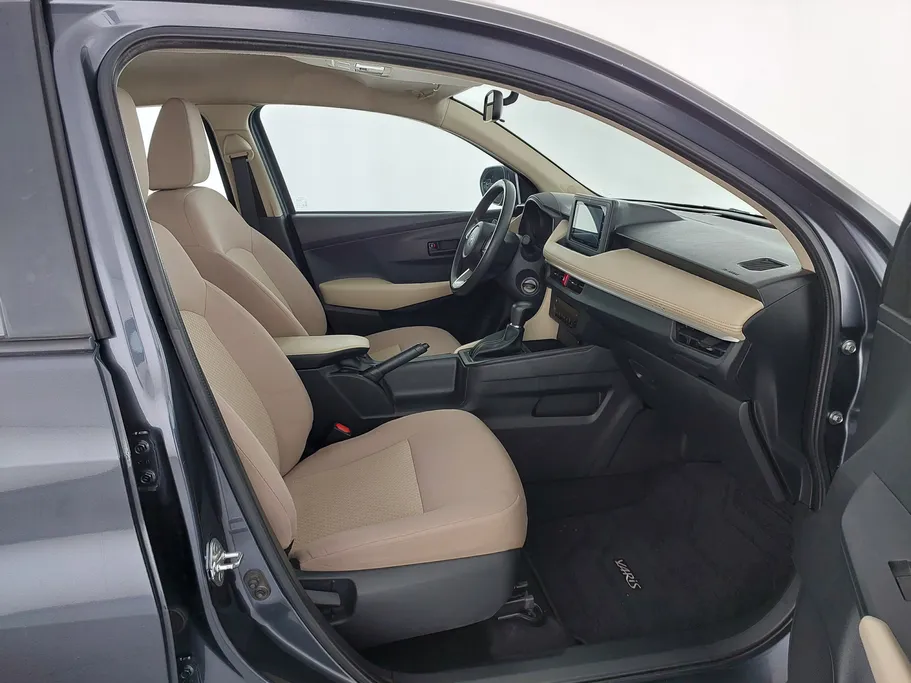 2023 Toyota Yaris  Y 