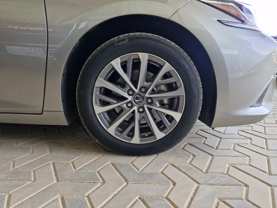 2023 Lexus ES 300 AH Hybrid  