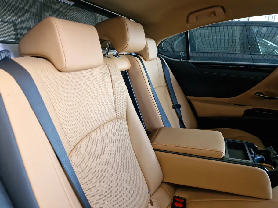 2023 Lexus ES 300 AH Hybrid  