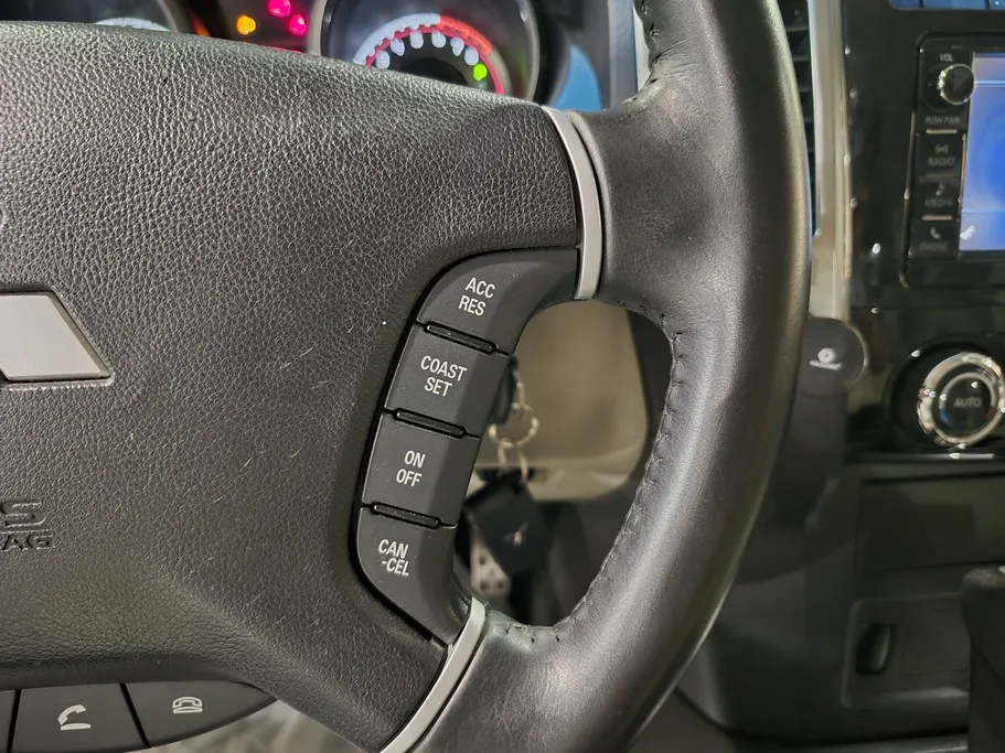 ميتسوبيشي باجيرو GLS 4Doors 2020 