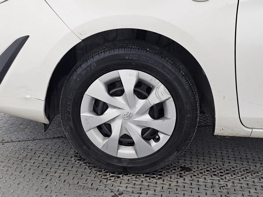 2020 Toyota Yaris  Y 