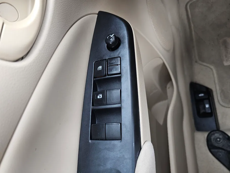 2020 Toyota Yaris  Y 
