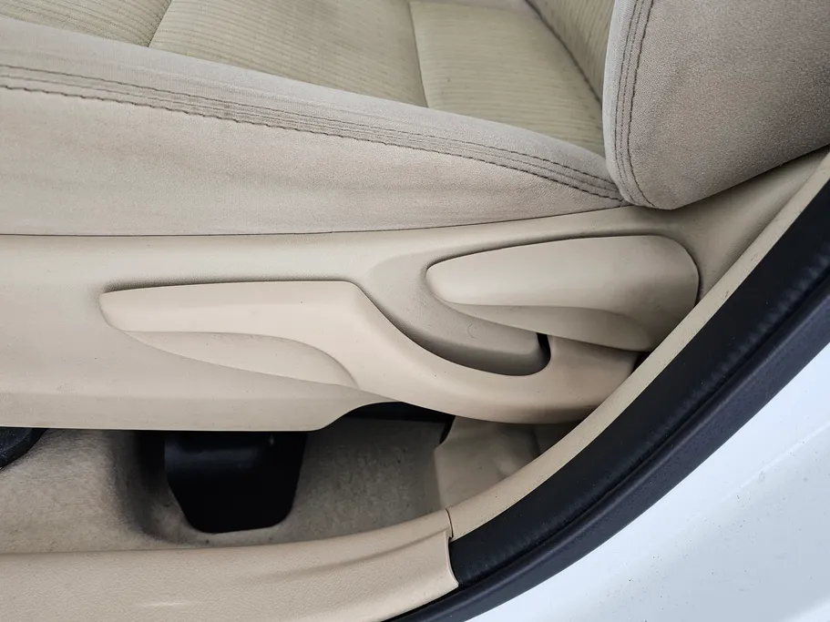 2020 Toyota Yaris  Y 