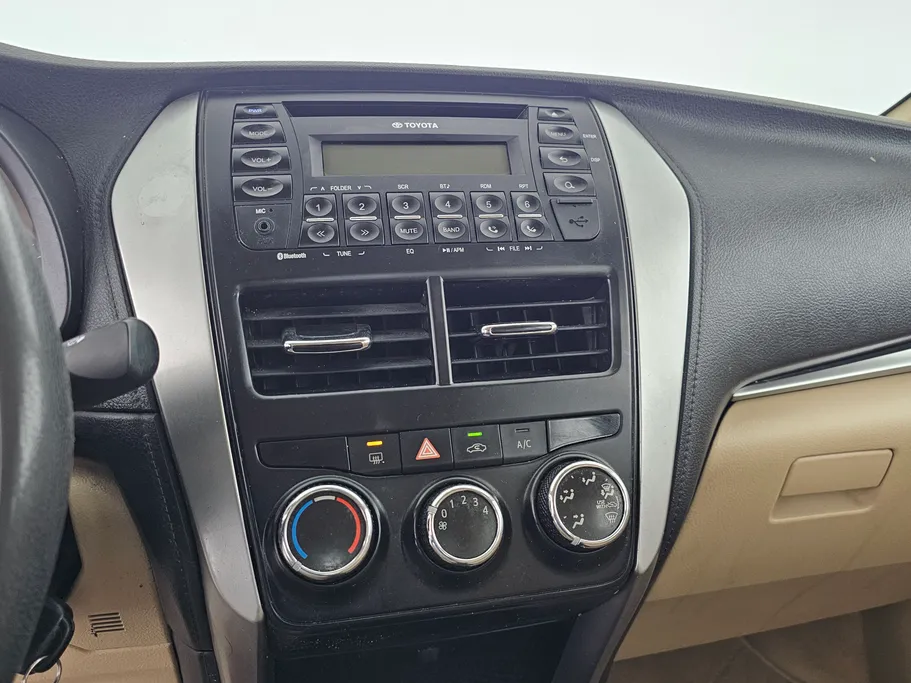 2020 Toyota Yaris  Y 