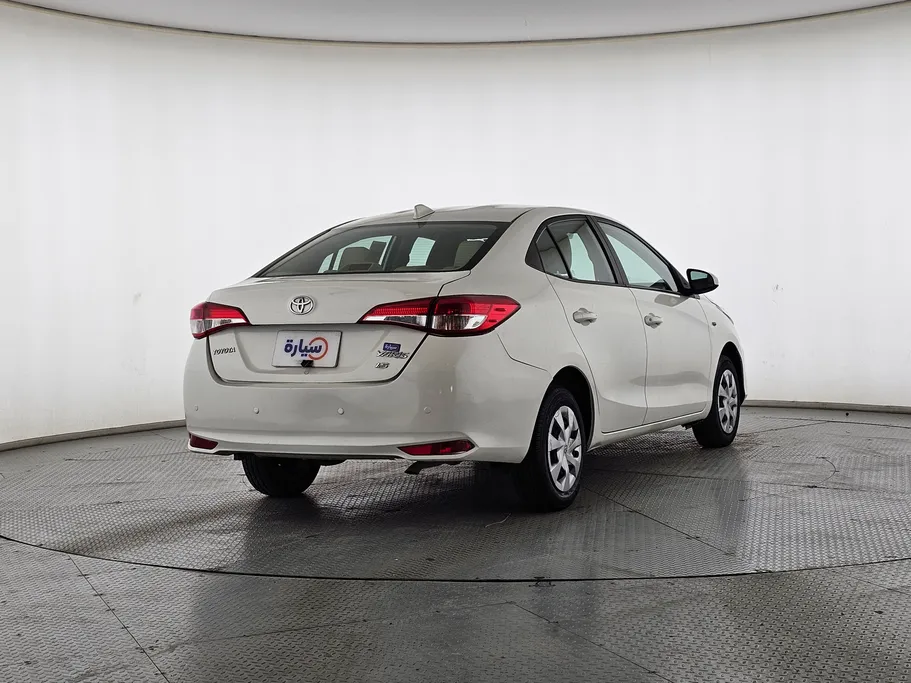 2020 Toyota Yaris  Y 