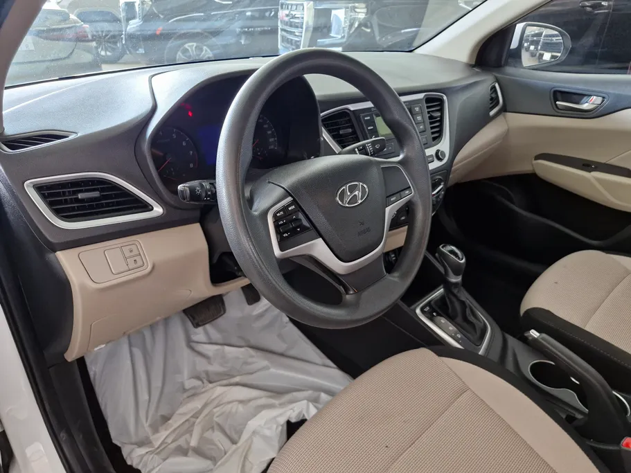 هيونداي اكسنت سمارت 2023 