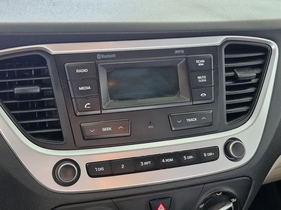 هيونداي اكسنت سمارت 2023 