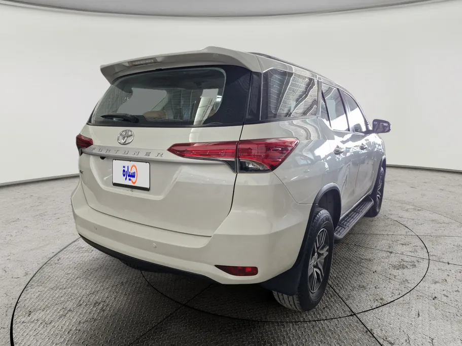 2022 Toyota Fortuner GX